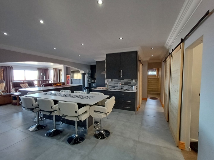 8 Bedroom Property for Sale in Dana Bay Western Cape